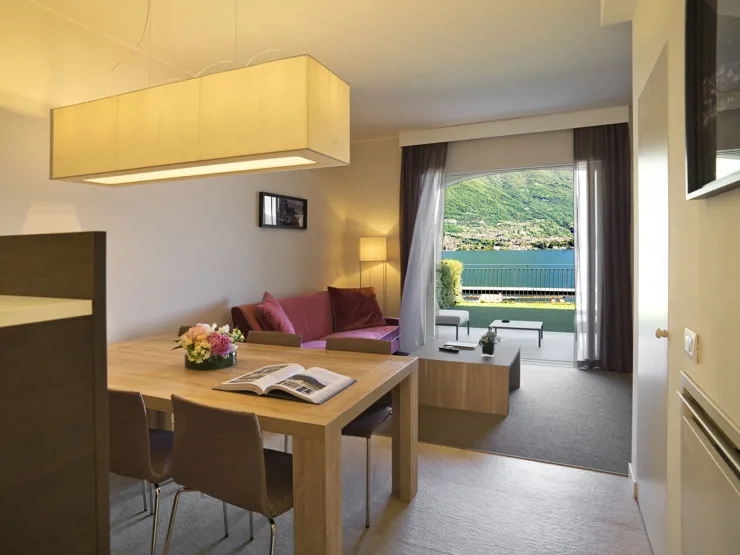 Hotel Filario Pink Sofa in Lake Como