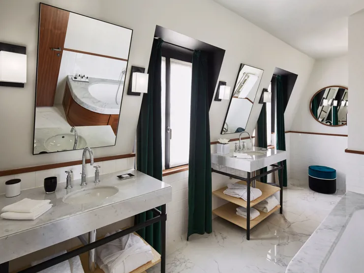 Le Roch Hotel and Spa Bathroom in Paris