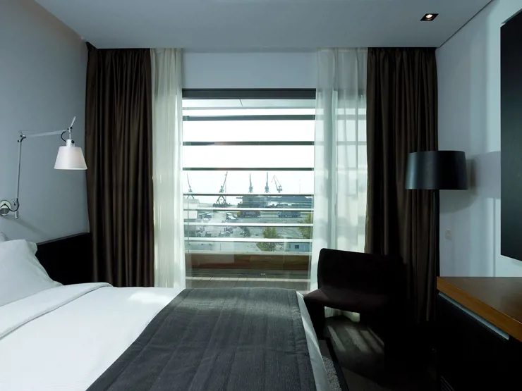 The Met Hotel Superior Room Port View R 01